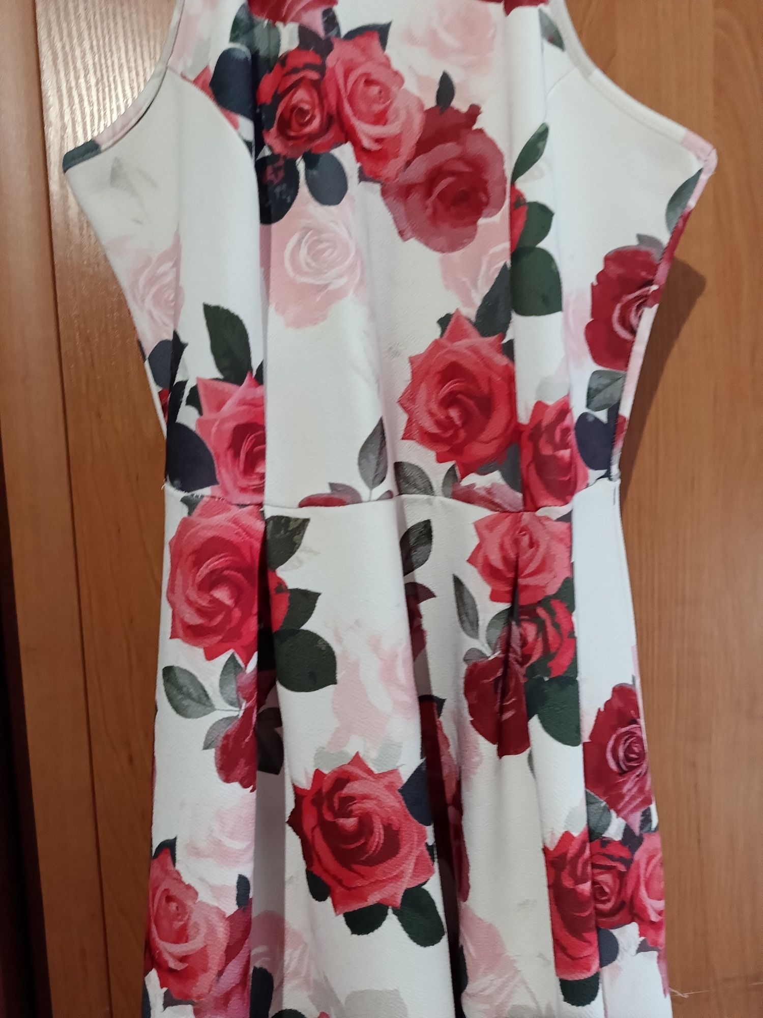 Sukienka w kwiaty r.L/XL