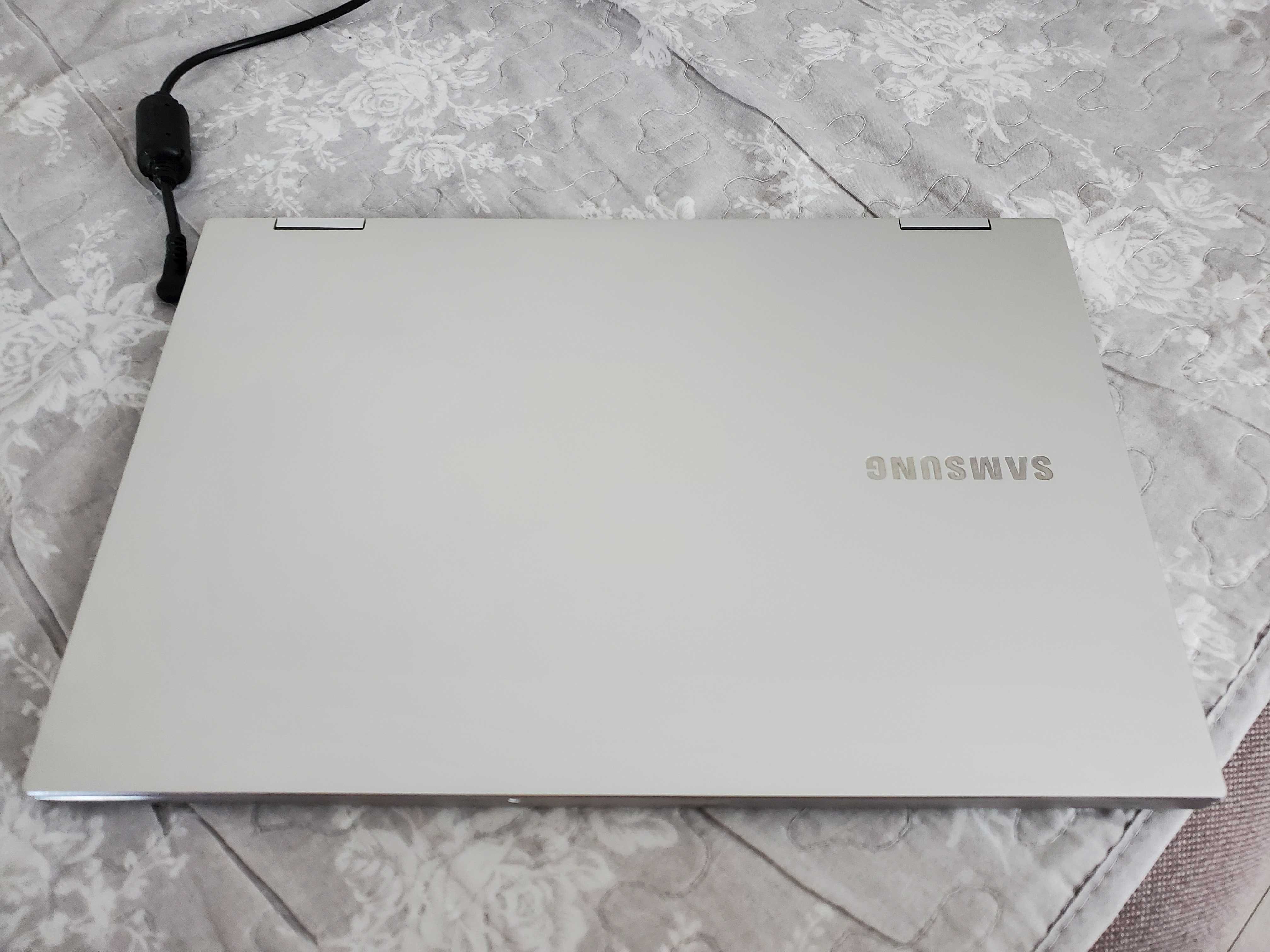 Samsung Galaxy Book Flex2 Alpha 13,3" QLED FHD i5-1135G7 8 ГБ SSD 256