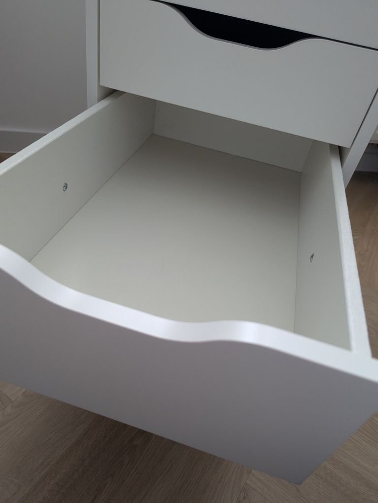 Komoda IKEA Alex