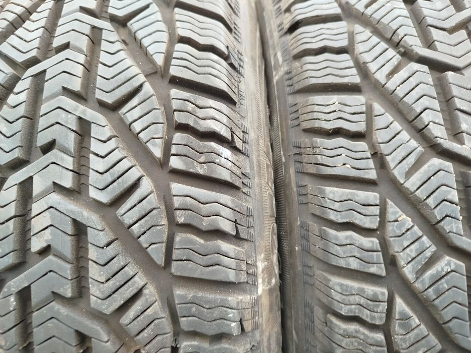 Opony zimowe Kormoran 195x65x15 bardzo ładne