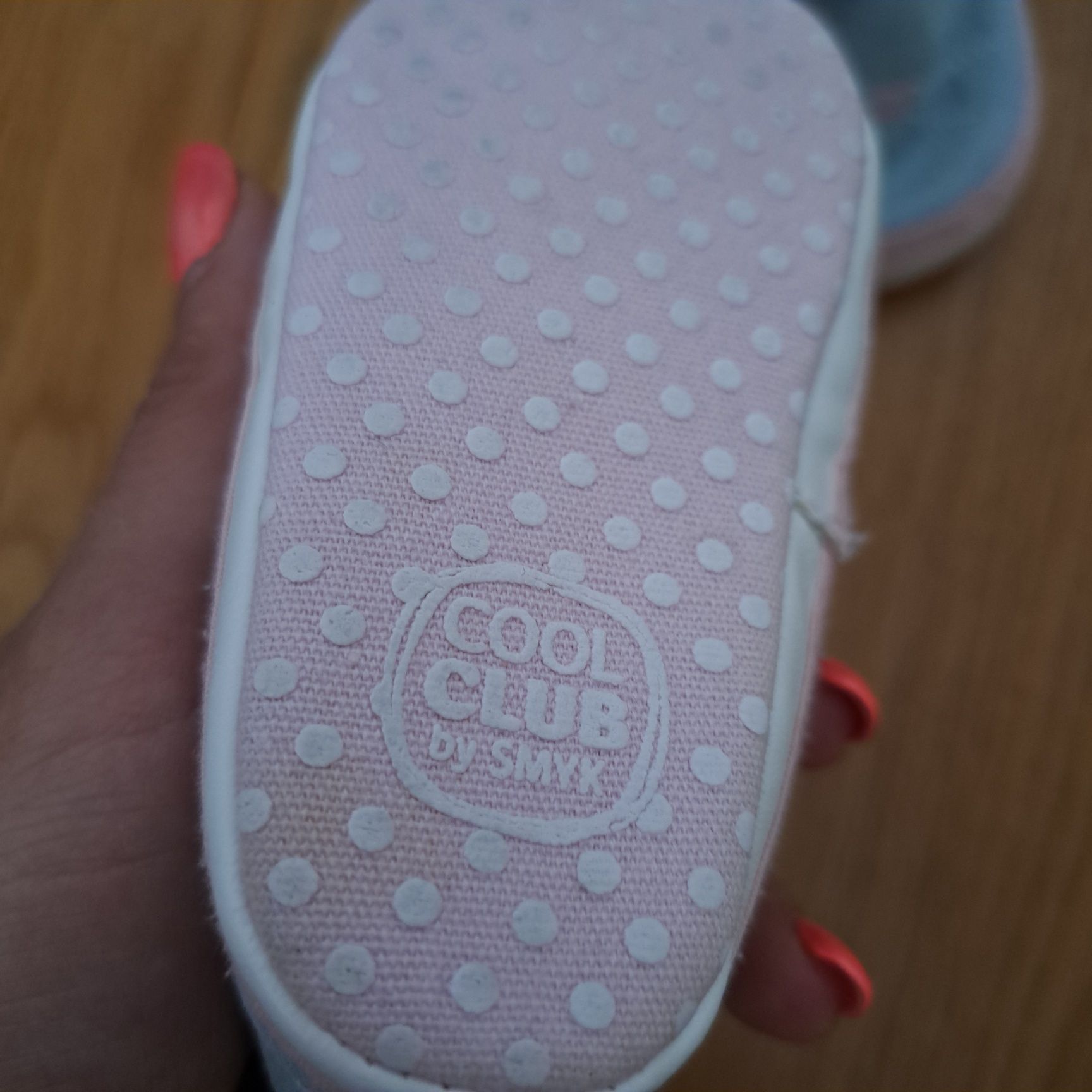 Buty niemowlęce, niechodki, kapcie, Cool club, 18