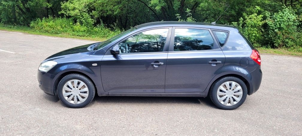 Ładna Kia Ceed 1.6 crdi 115km 2008r