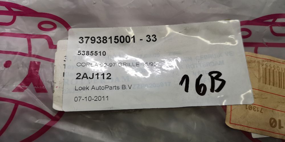 Grill atrapa przód przednia Toyota Corolla VII E100 NOWA 92-97