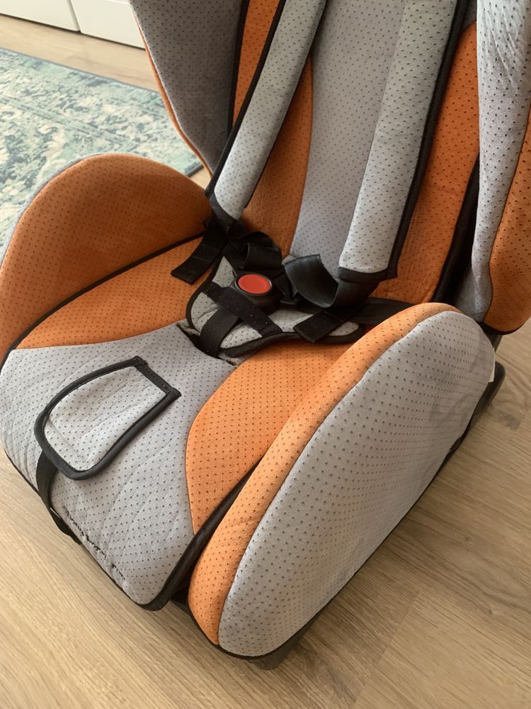 Автокресло RECARO Young expert plus 9-18 кг с базой