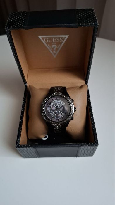 Наручний годинник GUESS
