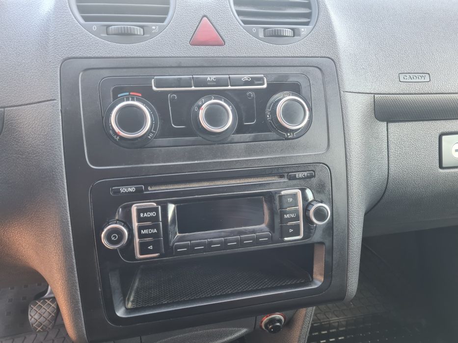 Volkswagen Caddy / 2,0 diesel / 4x4 / Klima / Hak / Z Niemiec /