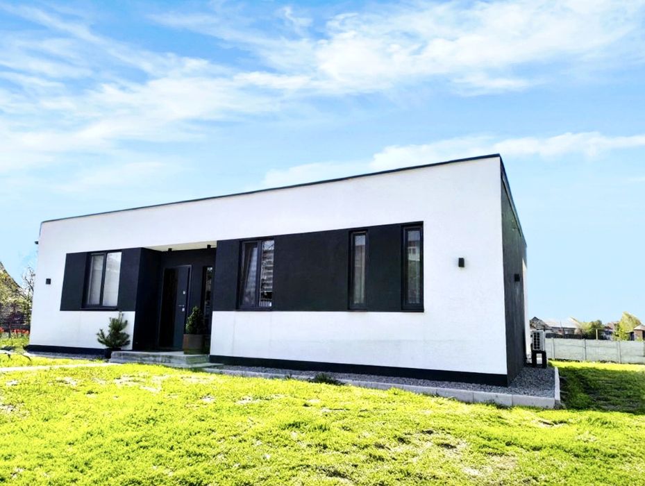 100 кв.м.Центр міста! Ремонт, меблі, та побутова техніка.