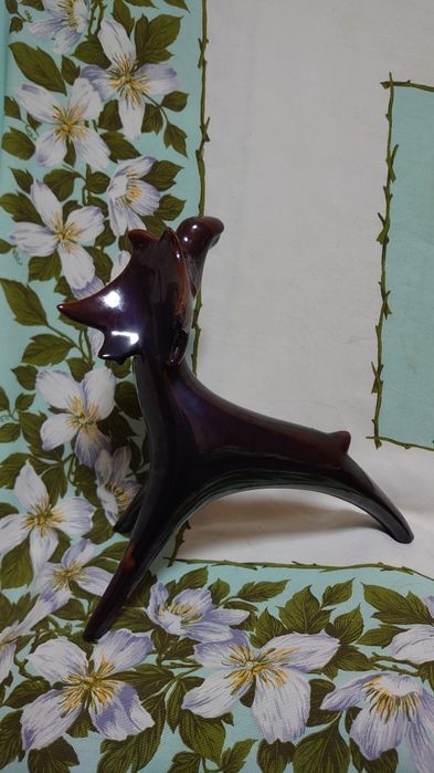 Лось, кераміка майоліка