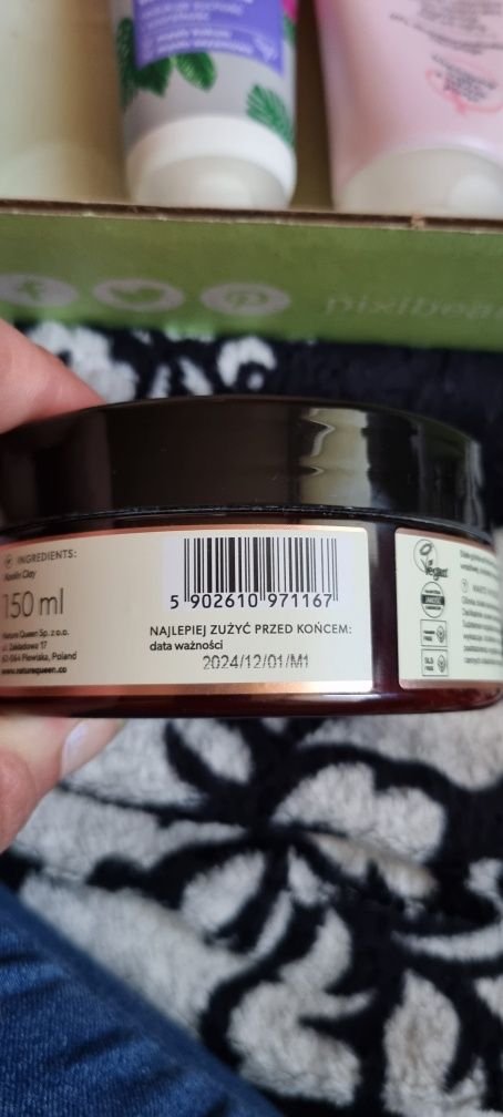 Paka kosmetyków i perfum
