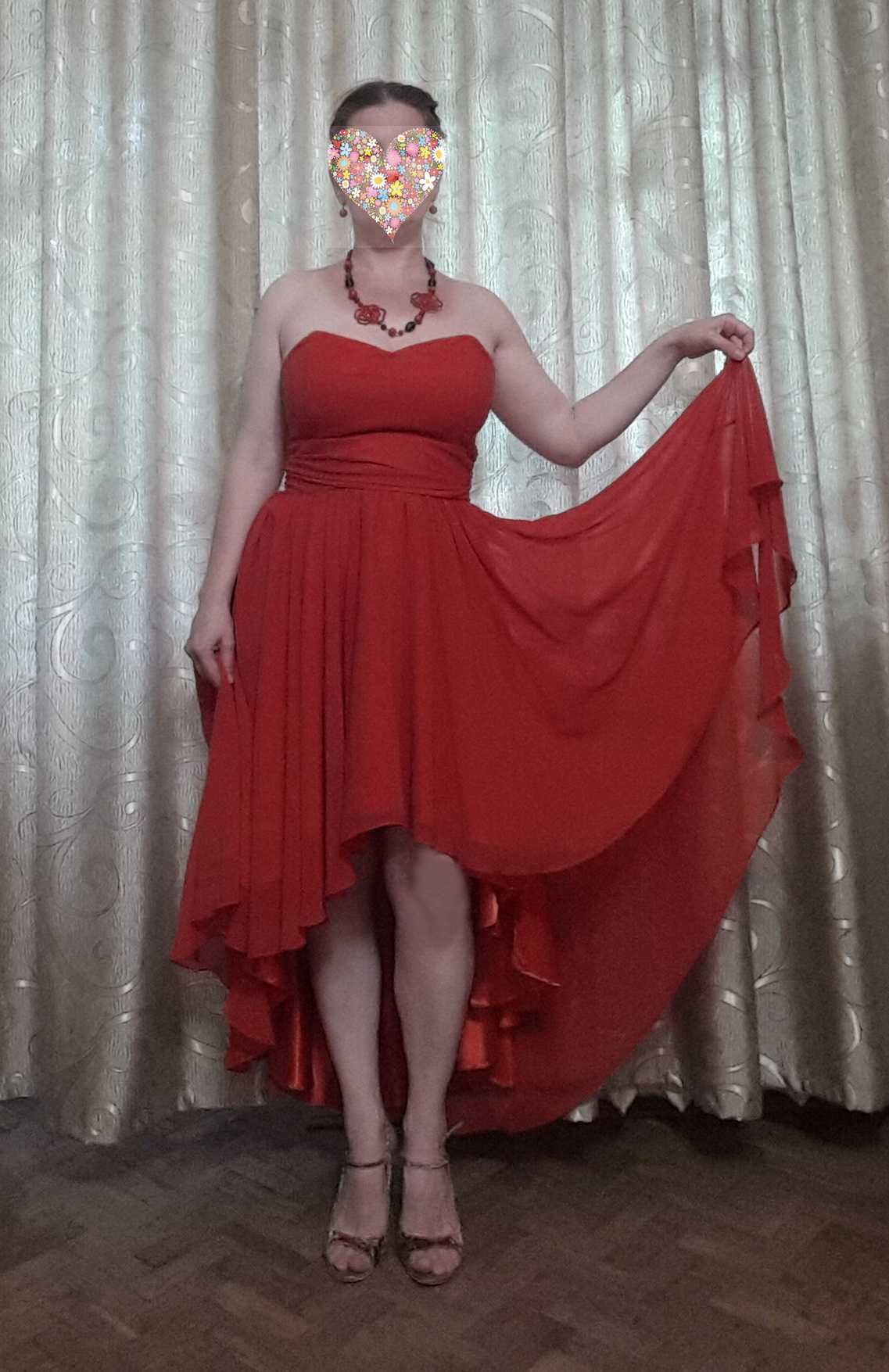 красивое красное коктейльное платье SWING. Размер M-L.