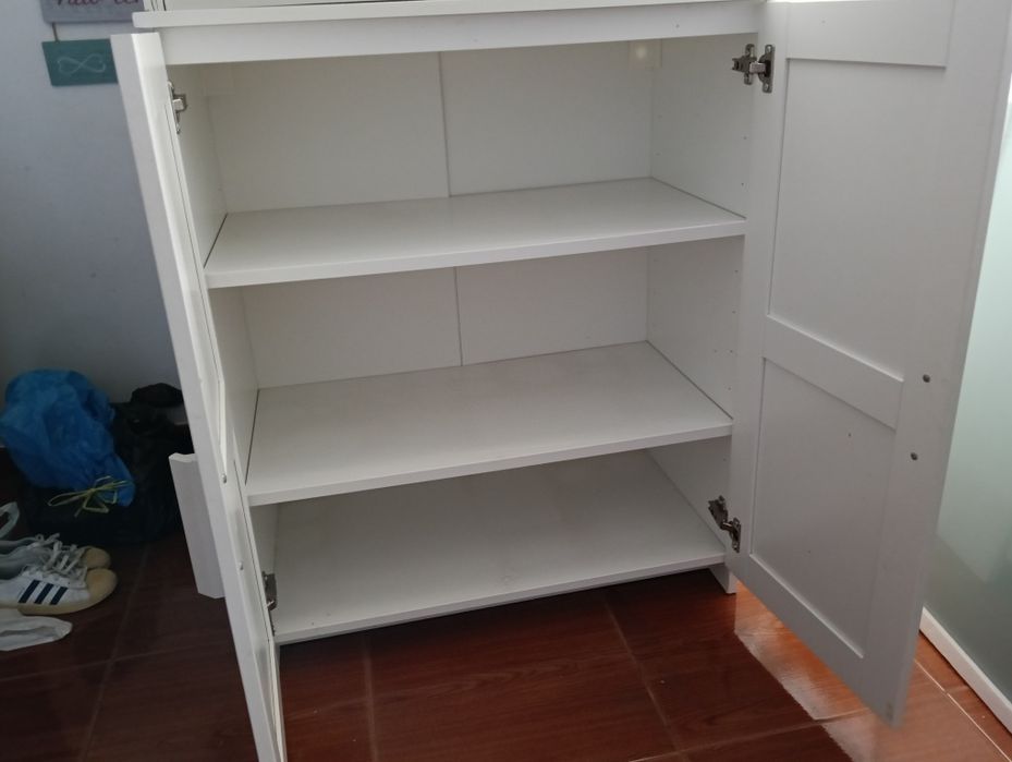 Armário de sala branco