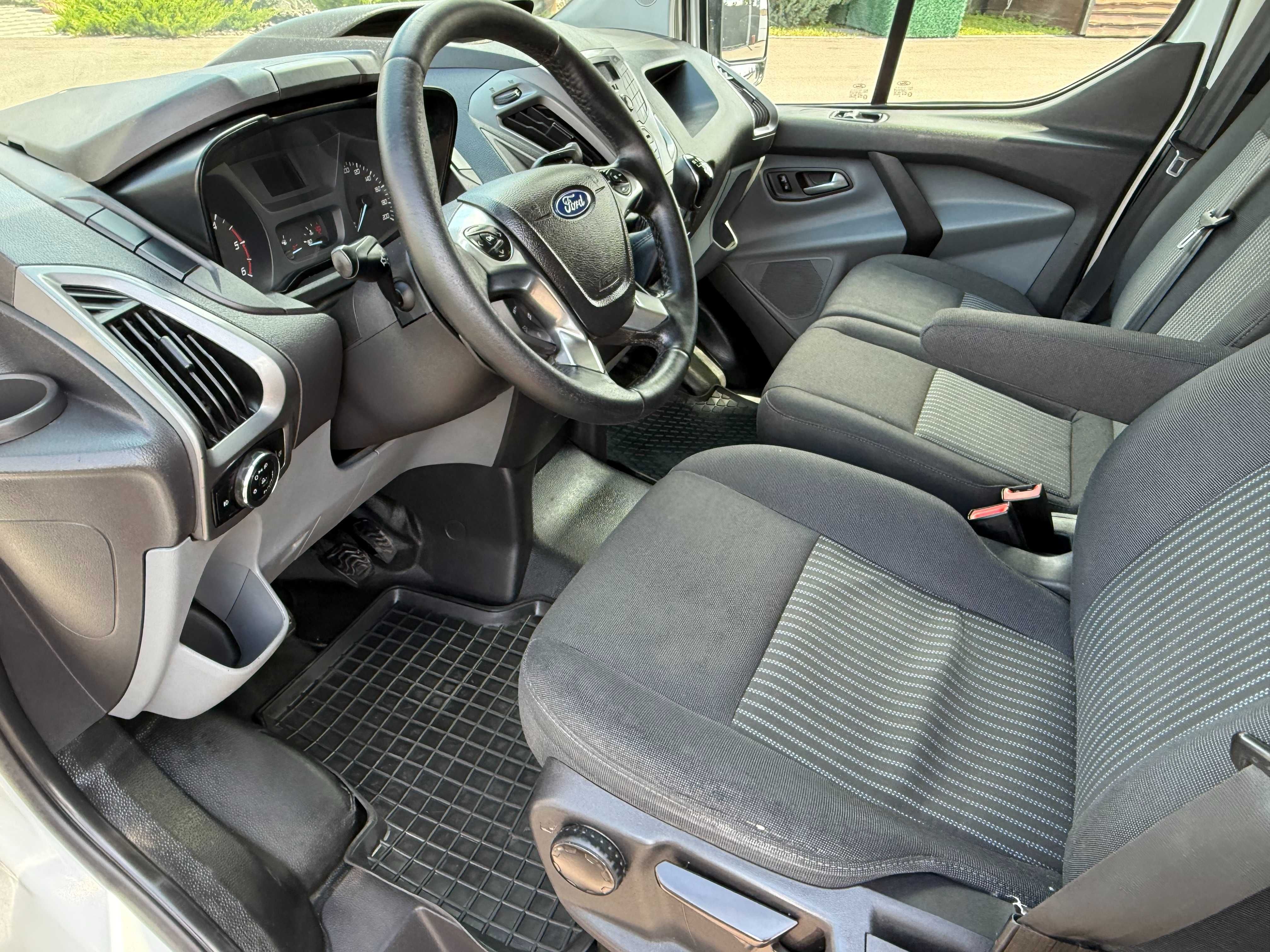 Ford Transit Custom 2016 2,2 Відмінний стан Офіційний