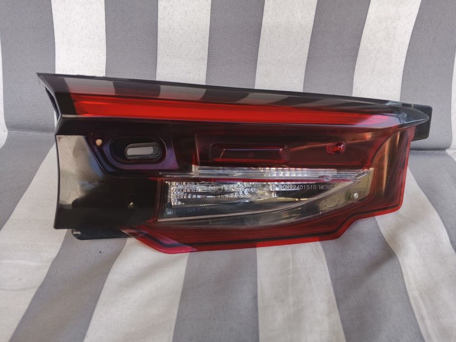 Фонарь внутрішній мазда сх90