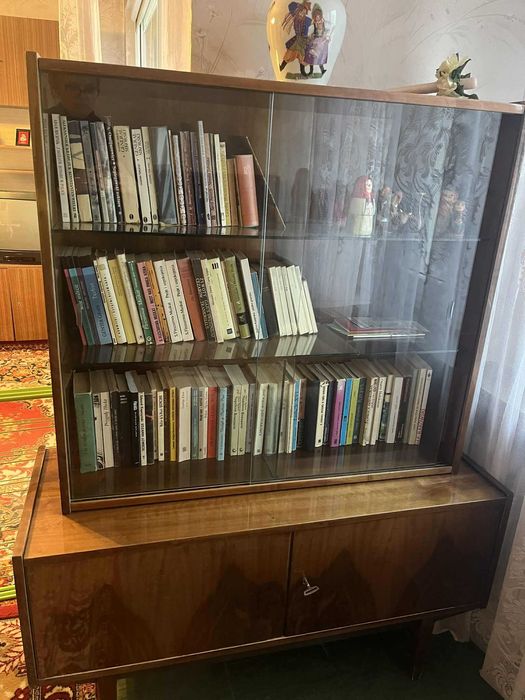 Biblioteczka orzech – połysk