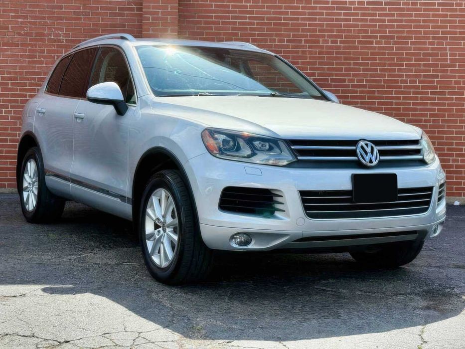 Volkswagen Touareg      2013