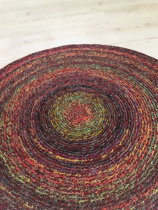 Ковер ручной работы 1 м шерсть.