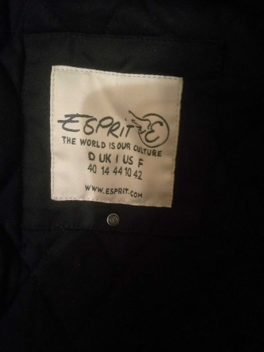 Женская куртка-парка фирмы Esprit