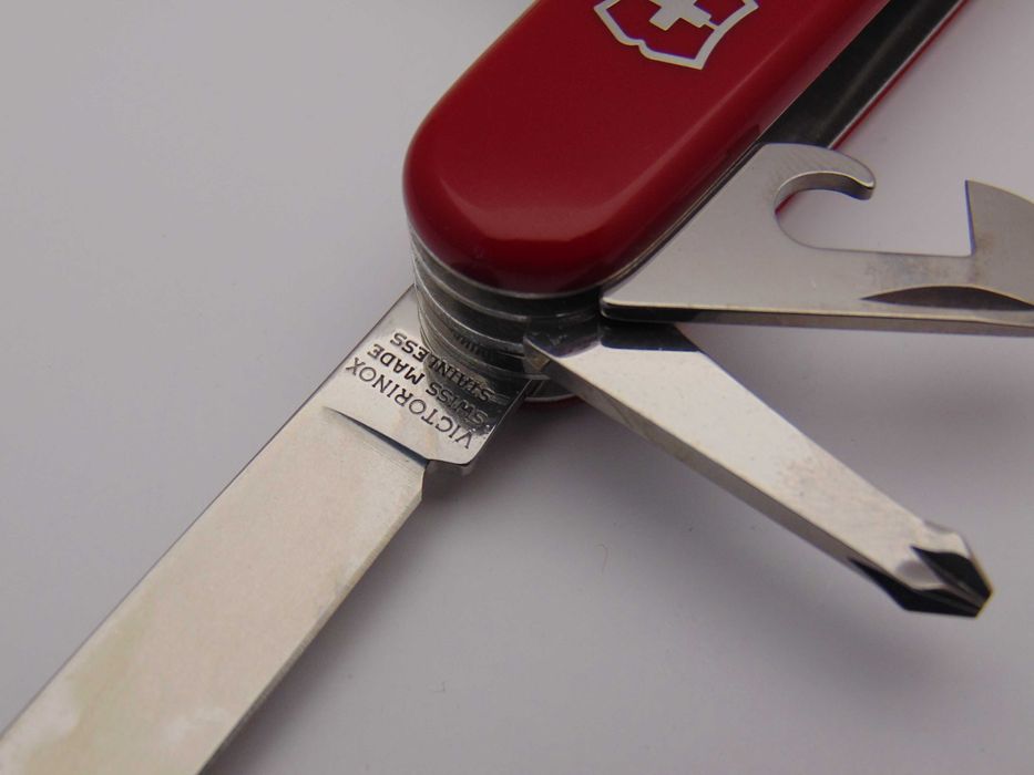 Scyzoryk VICTORINOX Explorer # lupa # nożyczki # otwieracz # SZWAJCAR