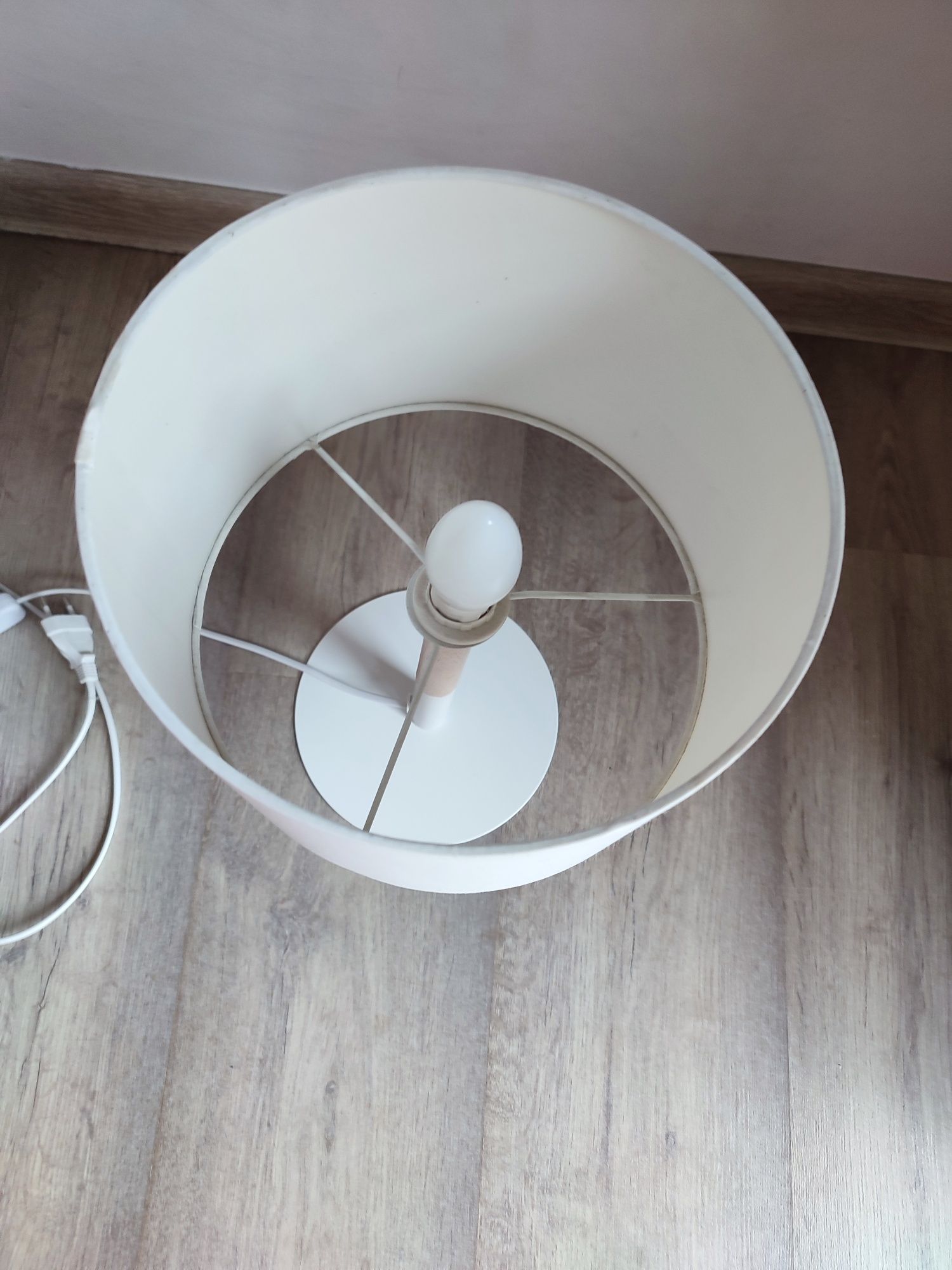 lampa biała Boho stojąca
