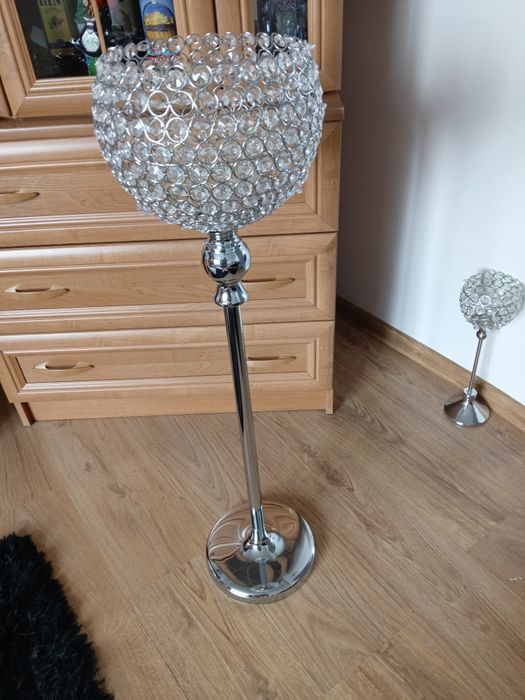 Bardzo duży świecznik można dać świece lub lampki