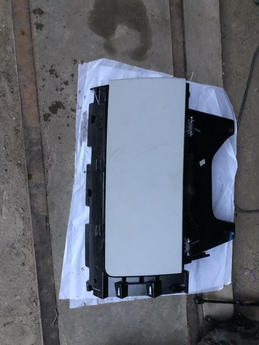 Бардачок Tesla model S