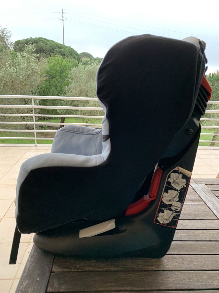 Cadeira Auto Grupo 1 (dos 9 aos 18kg) da marca Bébé Confort