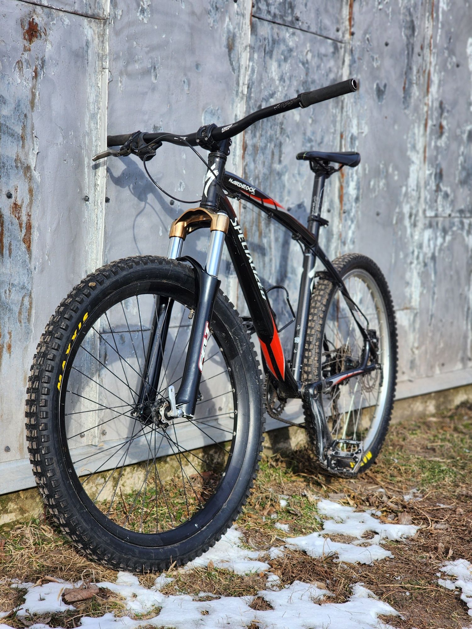 Велосипед. Ровер. Enduro. MTB. Spesialized. Marzocchi