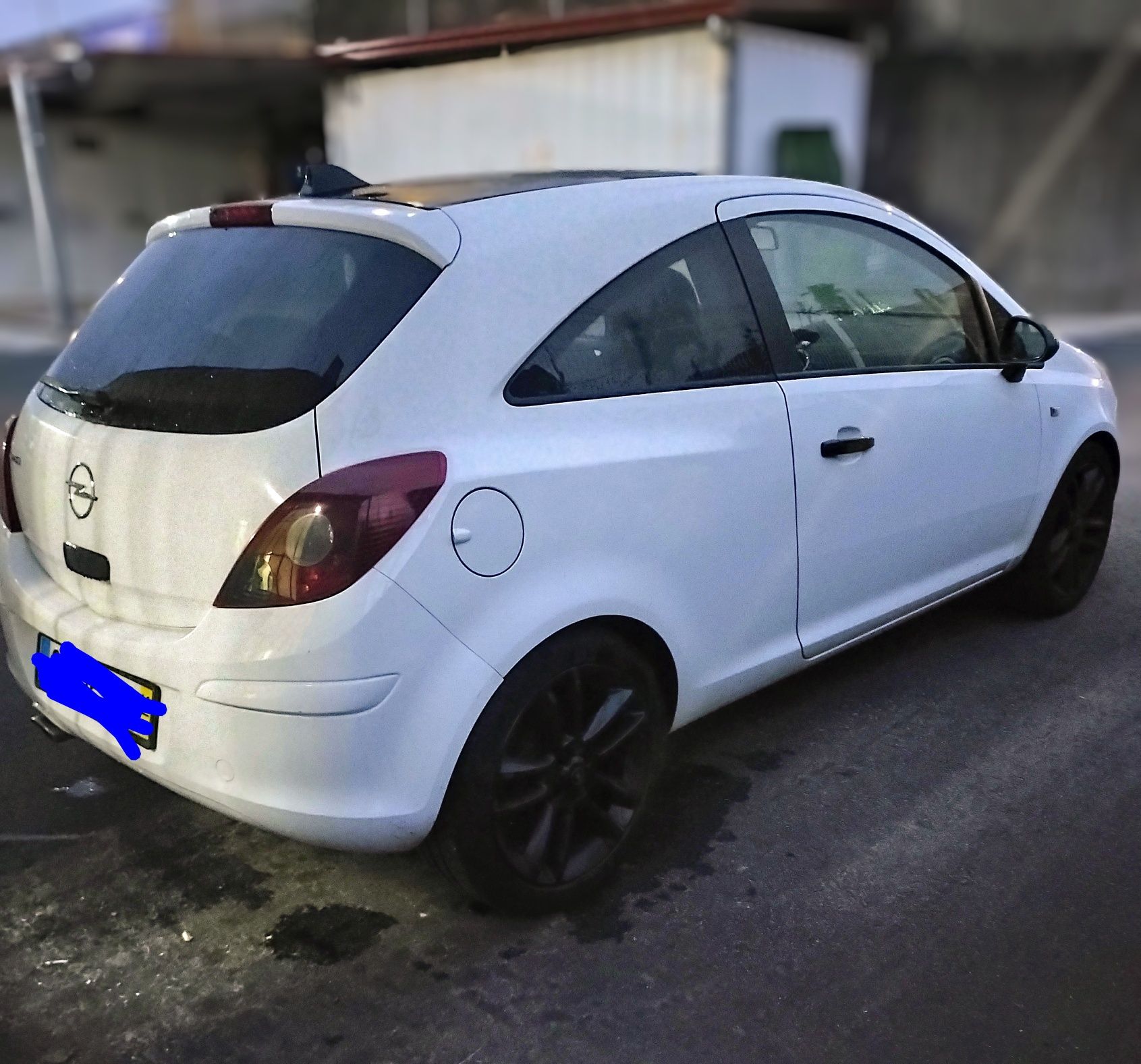 Opel Corsa Black Edition - 1.2cc