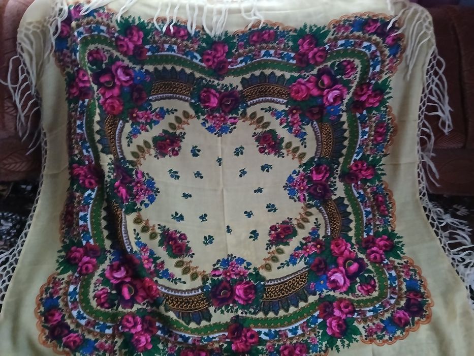 Народні хустки з тороками