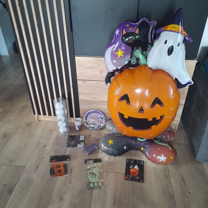 Nowe gadżety,  akcesoria na Halloween (cena za całość)