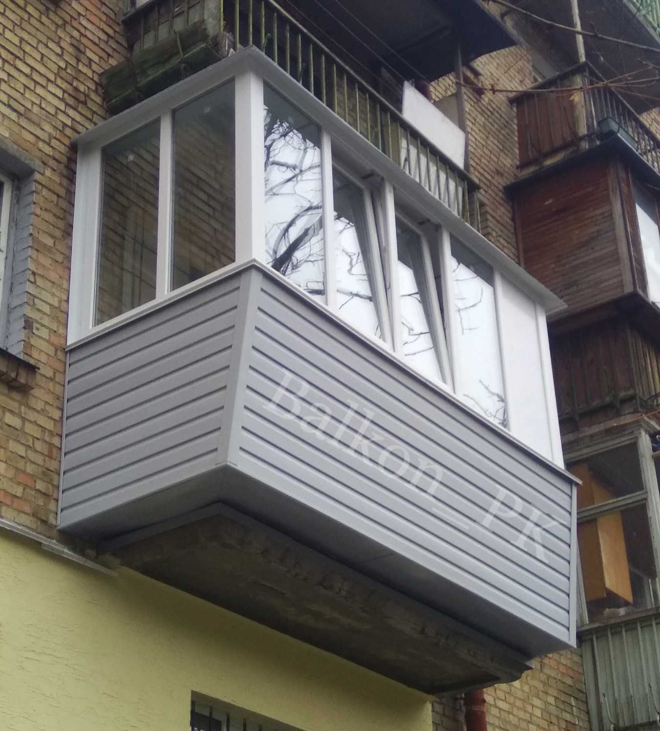 Балкон під ключ Київ, засклення, зварка виносу, обшиття, ремонт.