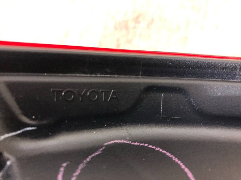 Фонарь фара стоп задний левый Toyota Camry | 2017 2018 2019 2020 г.