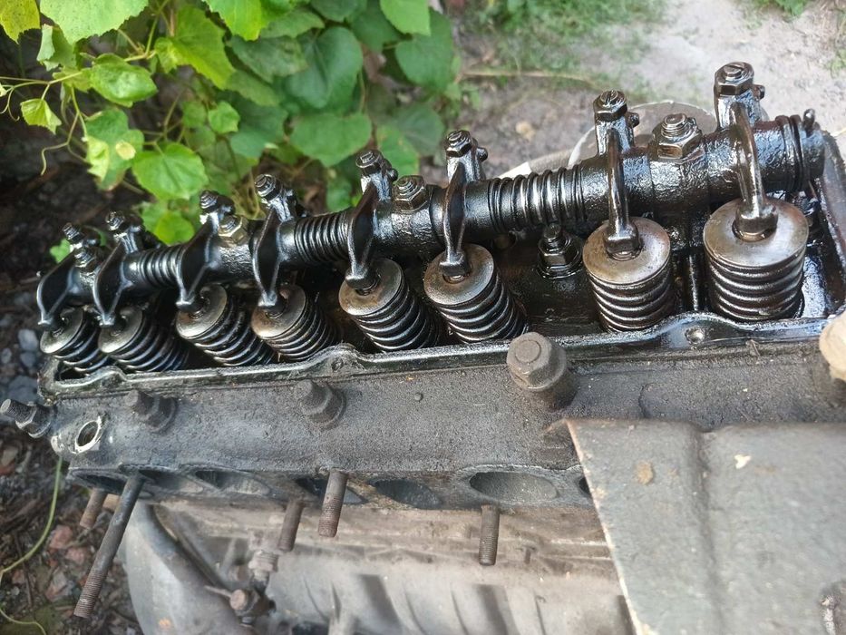 Двигуни УАЗ ГАЗ 21 24 головки