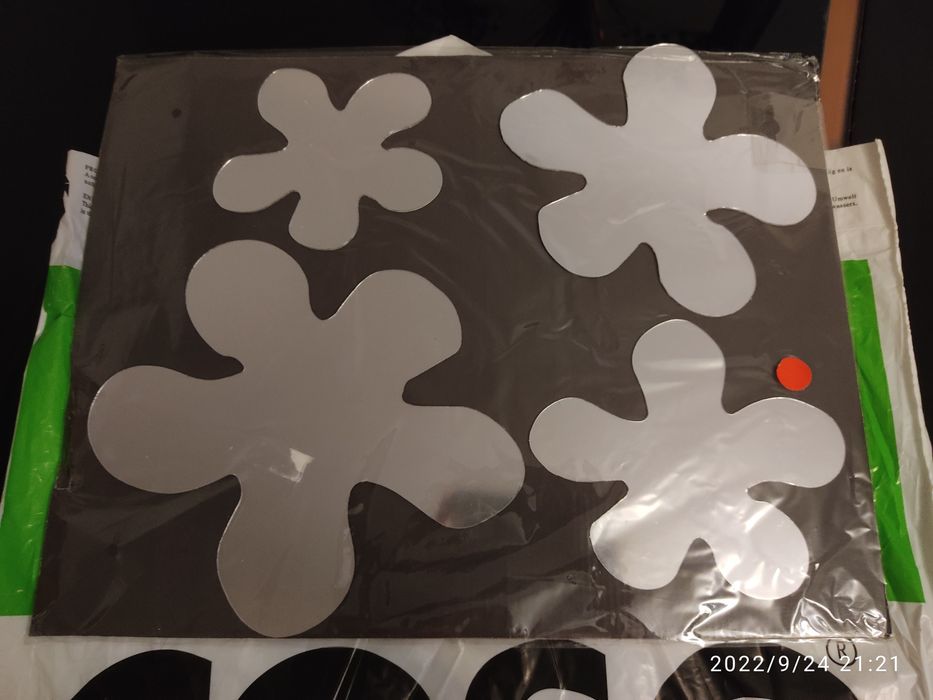 Autocolantes espelhados