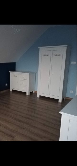 Szafa i komoda Pinio Barcelona dla dziecka