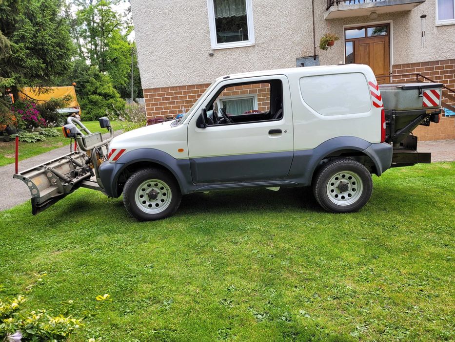 Suzuki JIMNY 1.3 2007 do odśnieżania pług PFAU posypywarka Sno Way