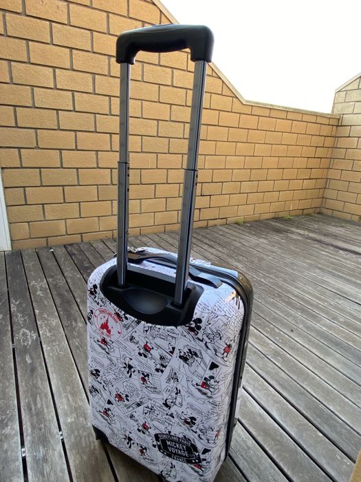 Mala de cabine rígida Mickey Mouse, Disneyland Paris