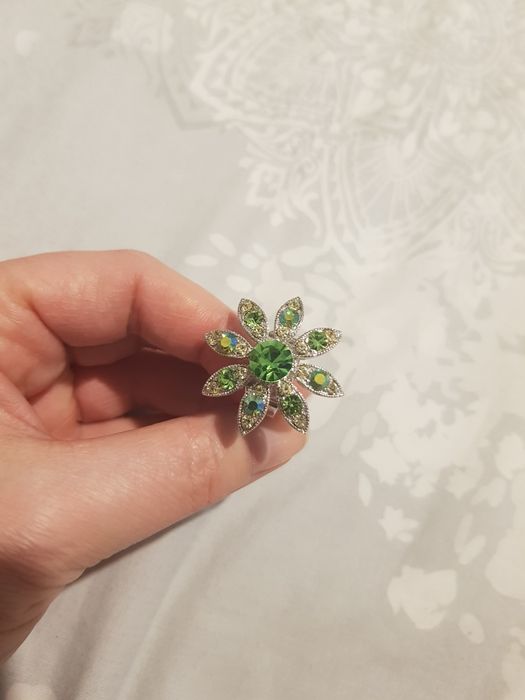 Piękny pierścionek Colibra