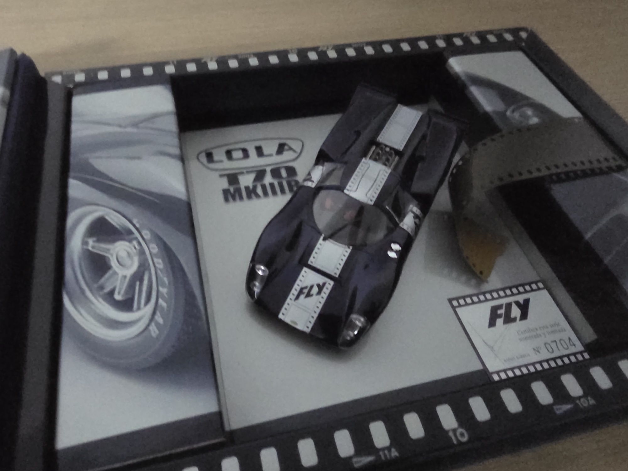Fly Car Model Lola T70 MkIII B – Edição Limitada Nº 0704
