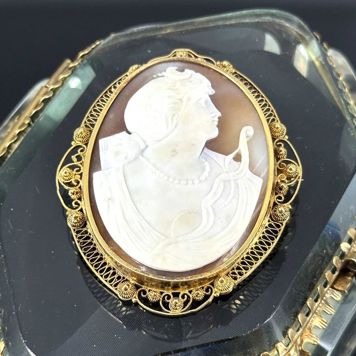 Złota Kamea - oryginał Empire ok. 1830 rok - próba złota 585