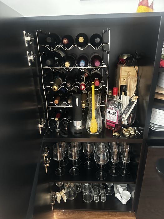 Vendo conjunto móvel televisão e aparador