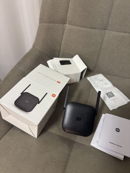 Ретранслятор Xiaomi Mi WiFi Range Extender Pro