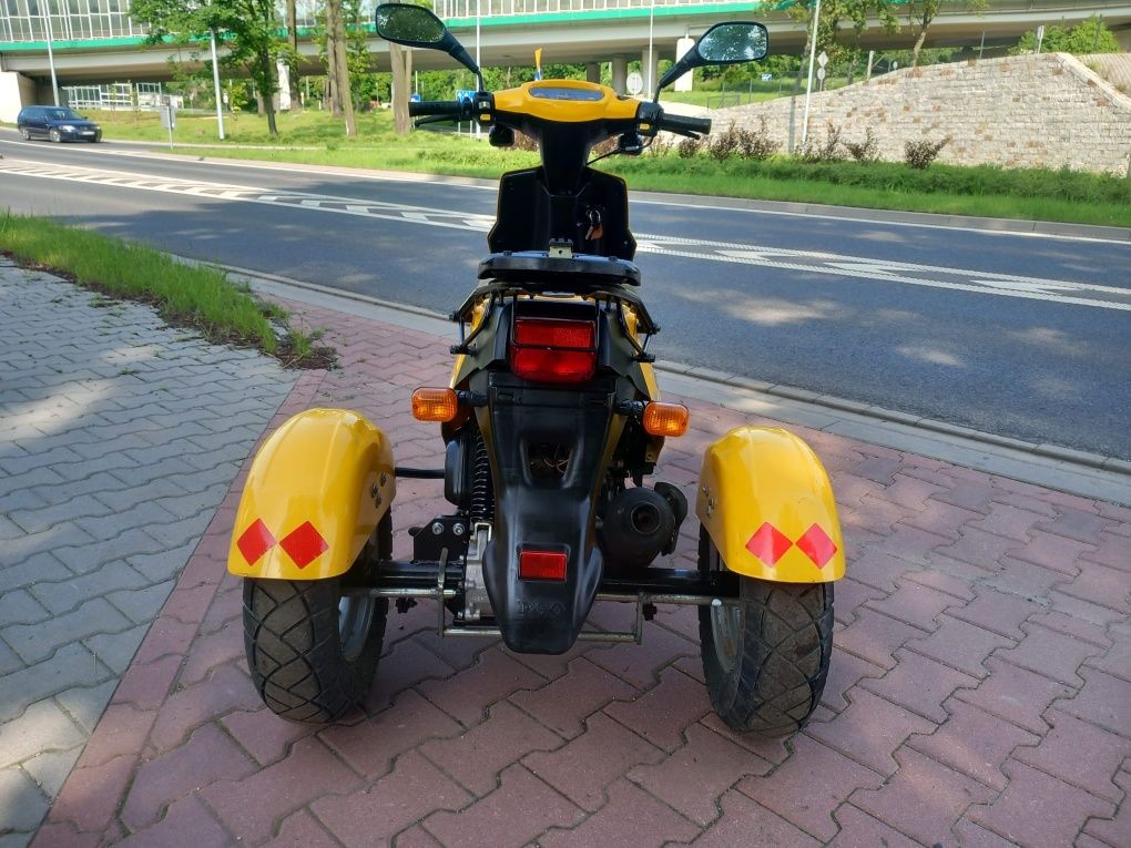 PGO tr3-50 Trike