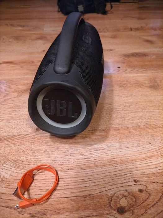 Głośnik JBL boombox bluetooth