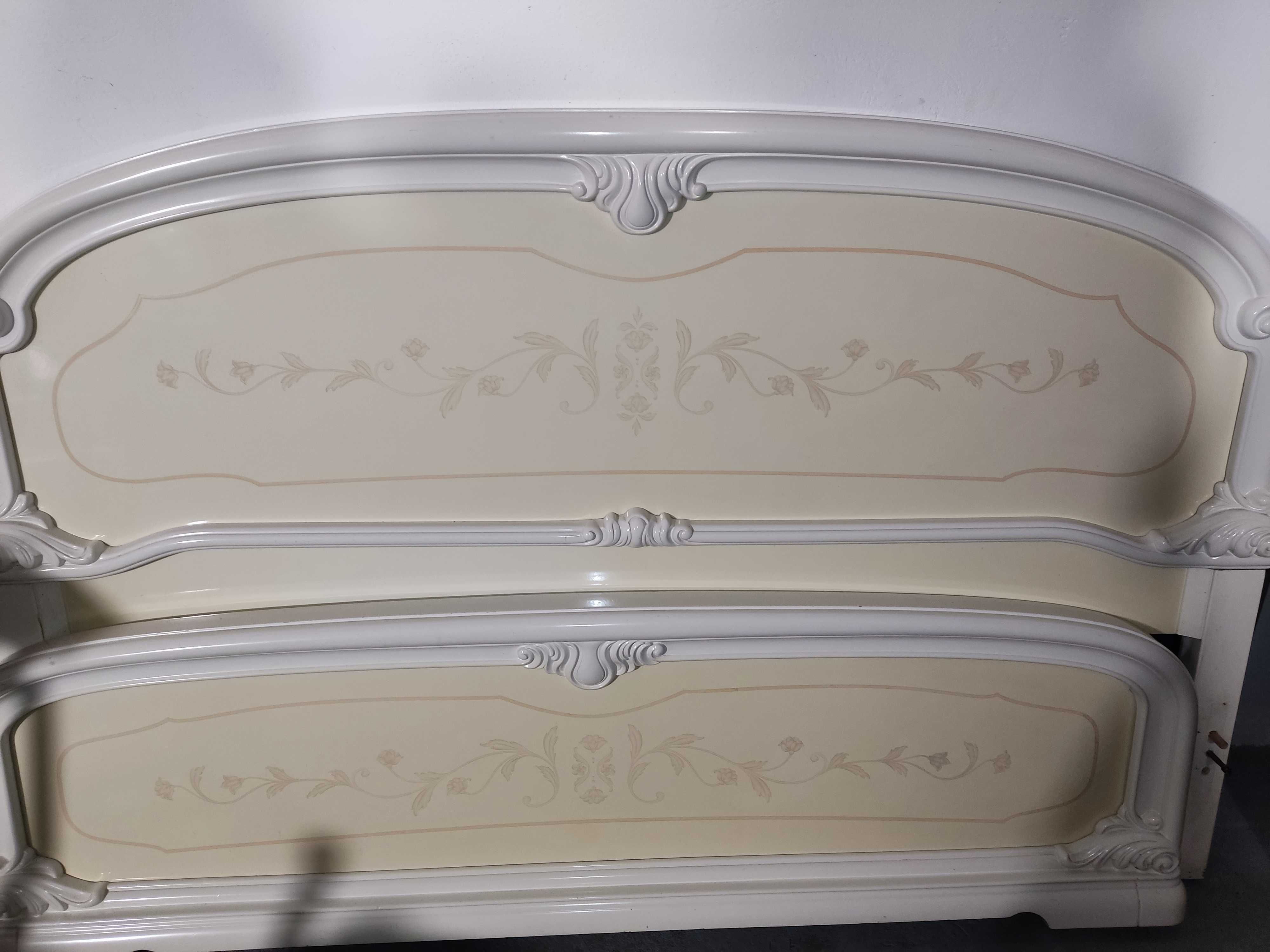 Ozdobna rama łóżka biała lakierowana 180x200
