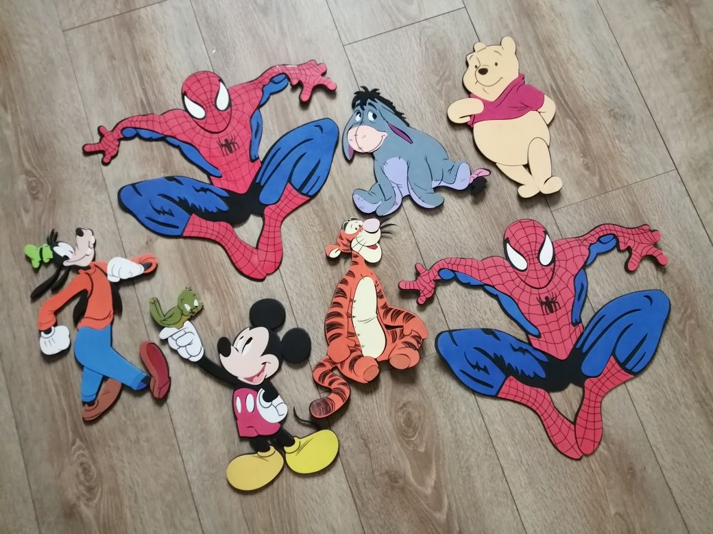 Naklejki na ścianę Disney