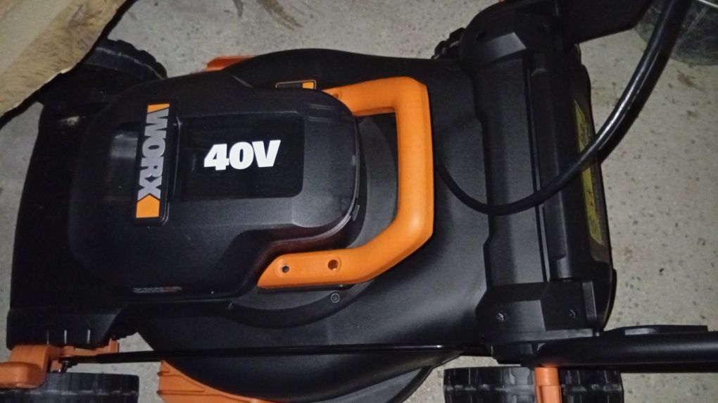Cortador de relva/grama worx a bateria 40v