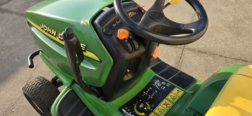 Trator Corta Relva John Deere LTR155  C/15Hp , Hidrostático