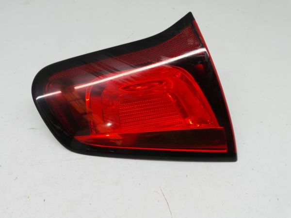 Refletor tampa da mala esquerdo CITROËN C3 II (SC_)