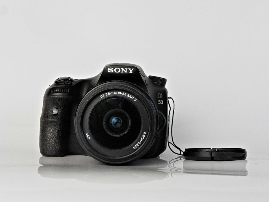 Lustrzanka Sony Alfa A58 + Obiektyw — BŁAGAM, WEŹ JĄ ODE MNIE